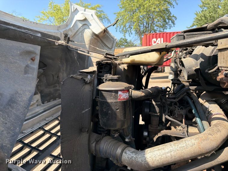 image for item FK3378 2000 Ford F650 dump truck