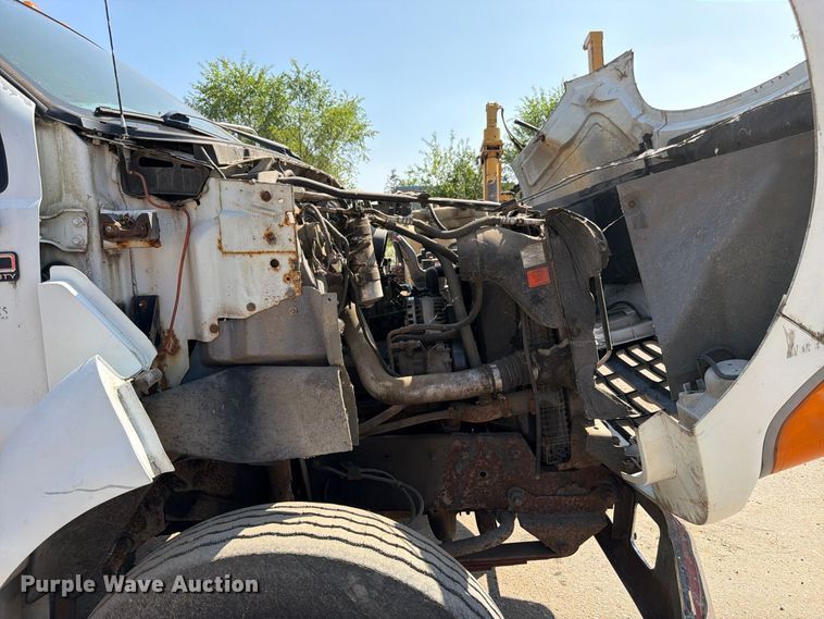 image for item FK3378 2000 Ford F650 dump truck