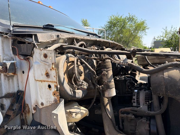 image for item FK3378 2000 Ford F650 dump truck