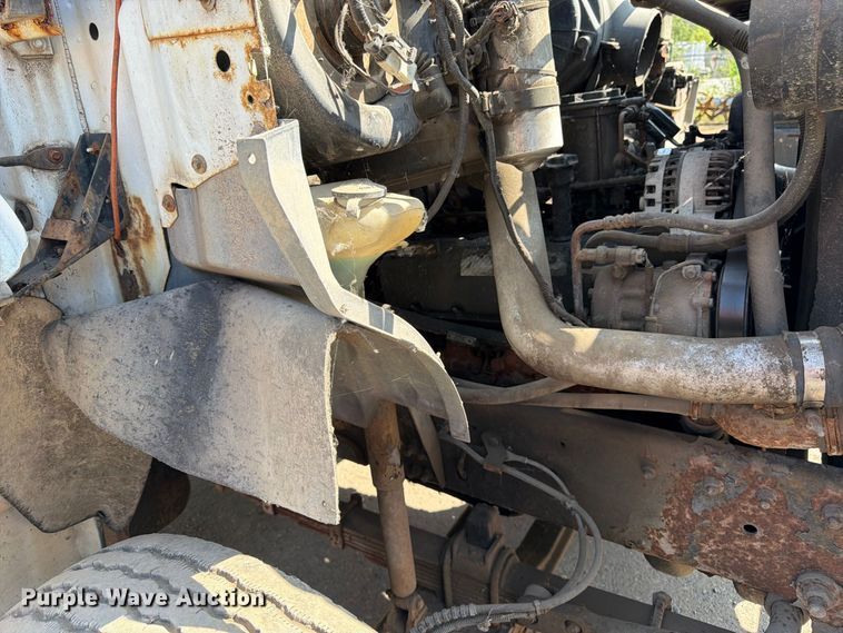 image for item FK3378 2000 Ford F650 dump truck
