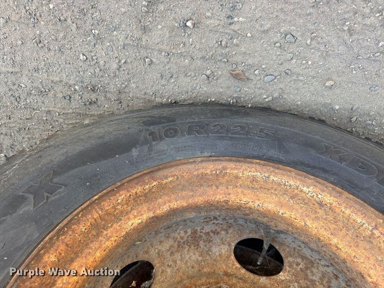 image for item FK3378 2000 Ford F650 dump truck