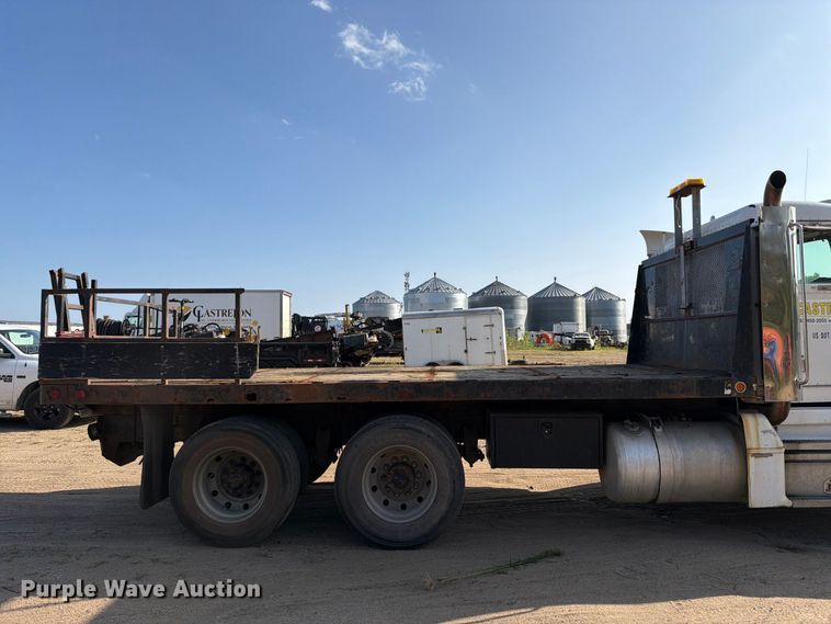image for item FK3379 1996 Peterbilt 377 flatbed truck