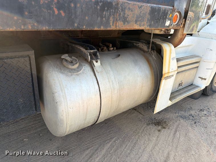image for item FK3379 1996 Peterbilt 377 flatbed truck