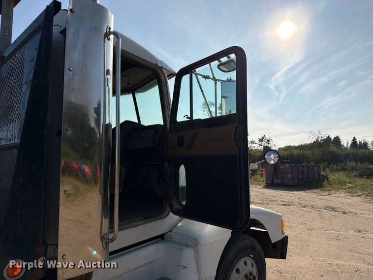 image for item FK3379 1996 Peterbilt 377 flatbed truck