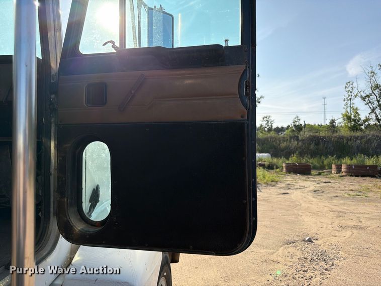image for item FK3379 1996 Peterbilt 377 flatbed truck