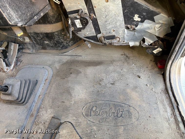 image for item FK3379 1996 Peterbilt 377 flatbed truck