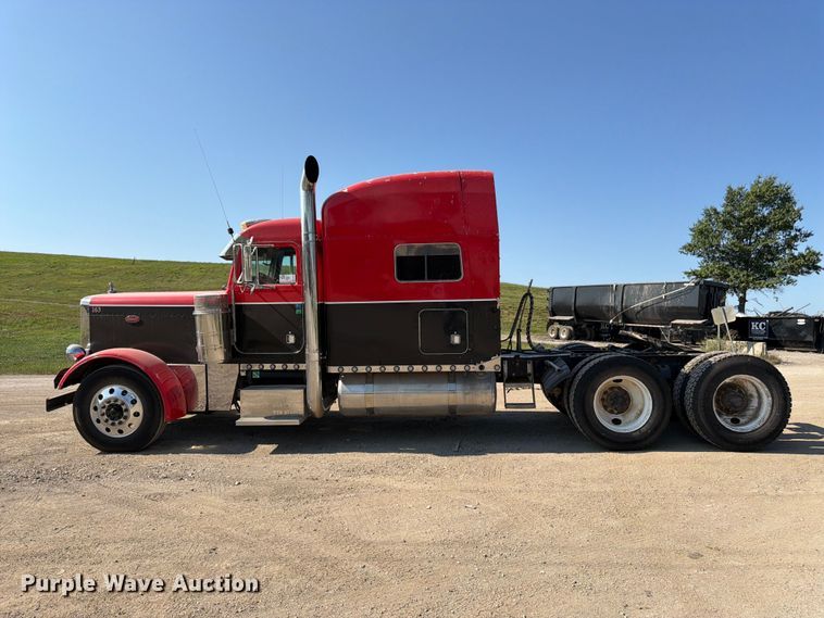 image for item FK3401 2004 Peterbilt 379 semi truck