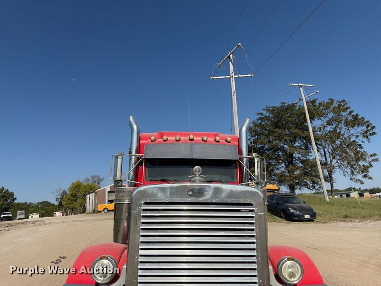 image for item FK3401 2004 Peterbilt 379 semi truck