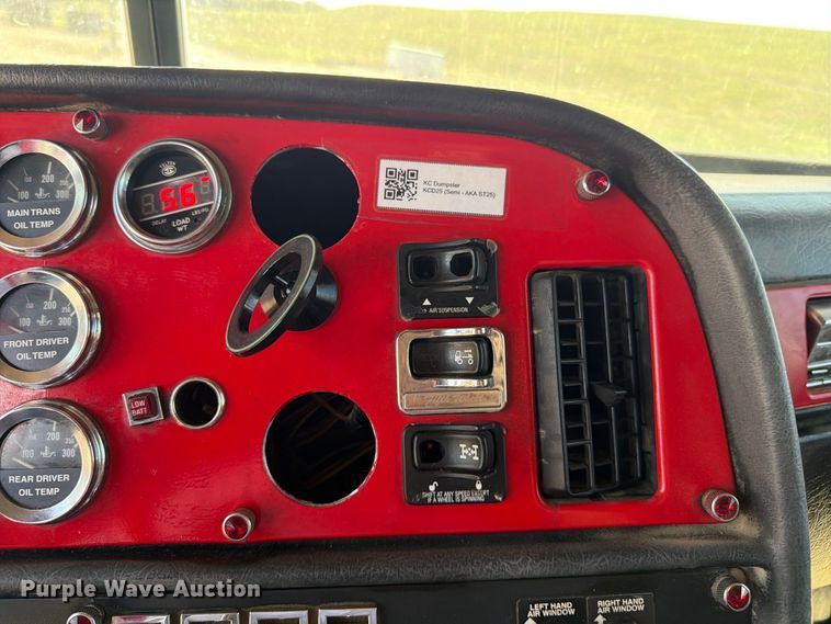 image for item FK3401 2004 Peterbilt 379 semi truck
