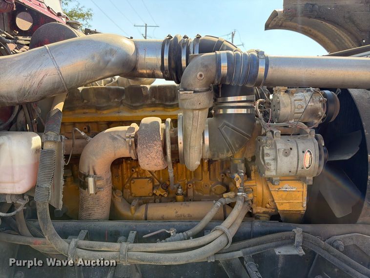image for item FK3401 2004 Peterbilt 379 semi truck