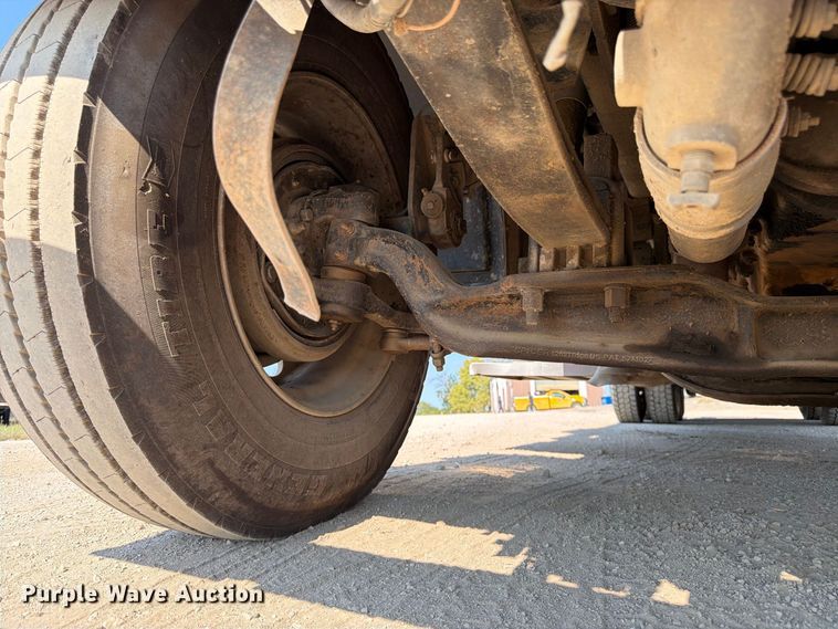 image for item FK3401 2004 Peterbilt 379 semi truck