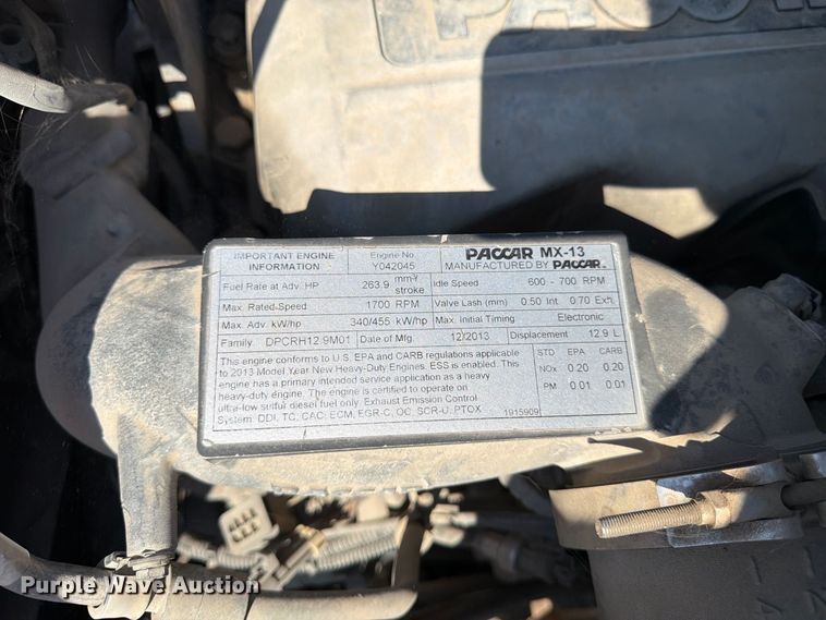 image for item FK3403 2015 Peterbilt 567 truck cab and chassis