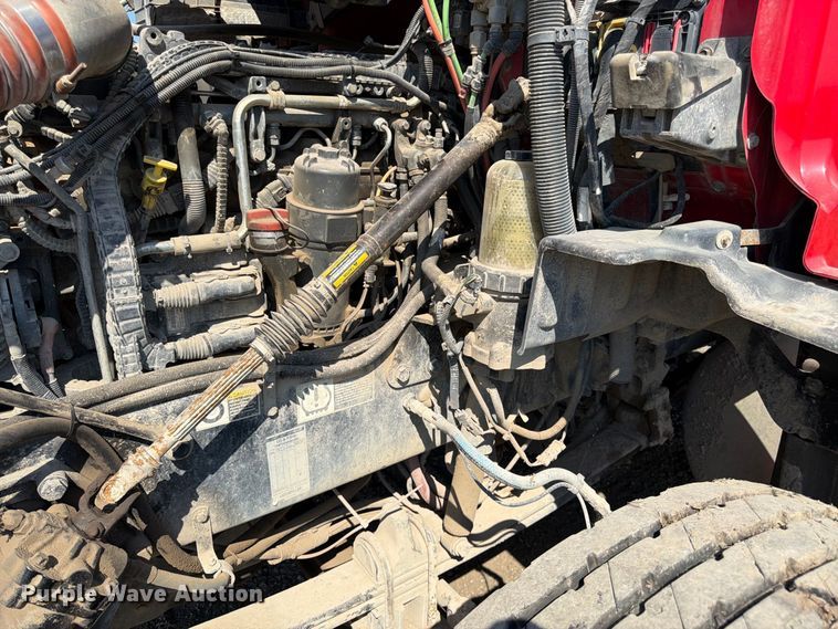 image for item FK3403 2015 Peterbilt 567 truck cab and chassis