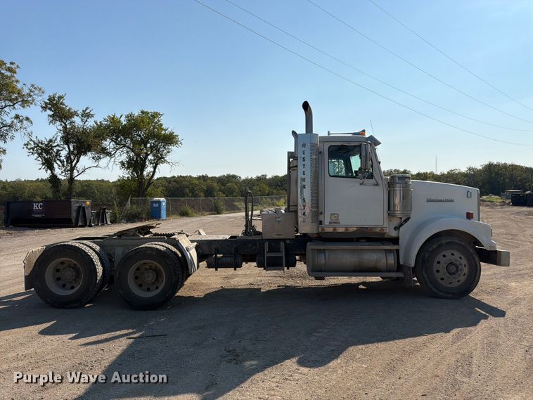 image for item FK3404 2019 Western Star 4900 semi truck