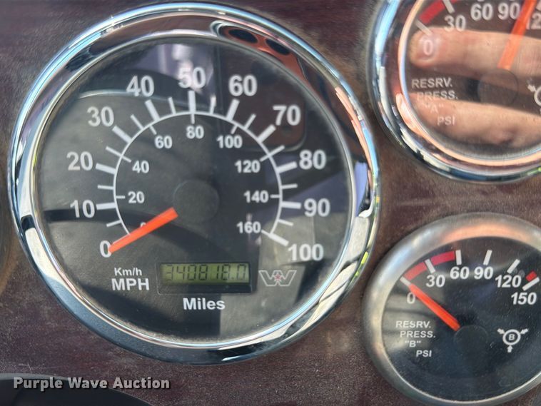 image for item FK3404 2019 Western Star 4900 semi truck