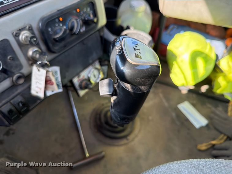 image for item FK3404 2019 Western Star 4900 semi truck