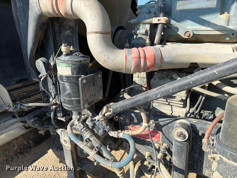 image for item FK3404 2019 Western Star 4900 semi truck