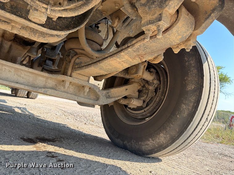 image for item FK3404 2019 Western Star 4900 semi truck