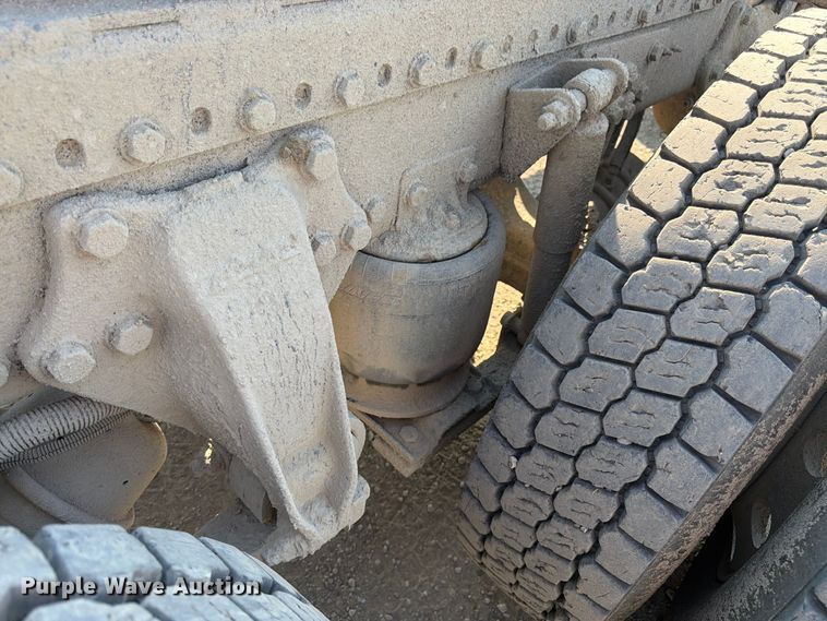 image for item FK3404 2019 Western Star 4900 semi truck