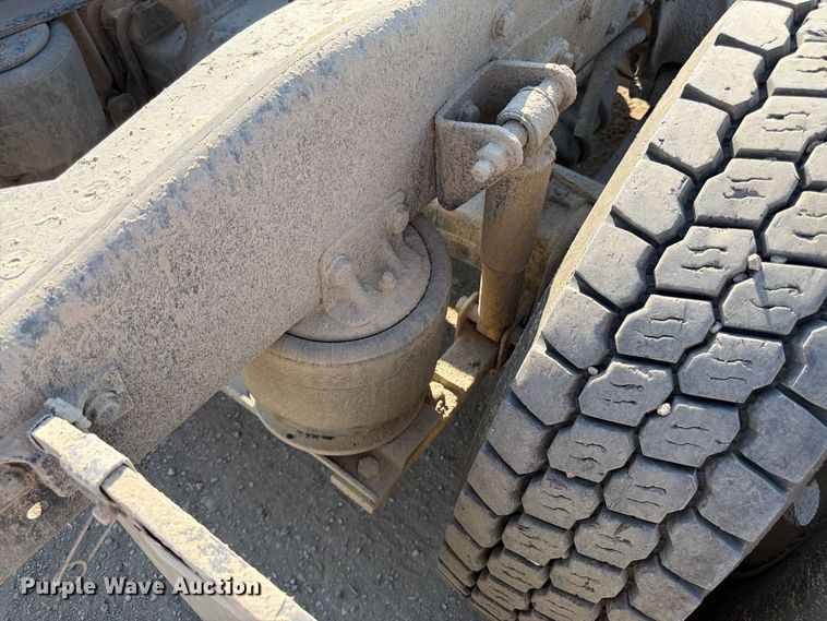 image for item FK3404 2019 Western Star 4900 semi truck