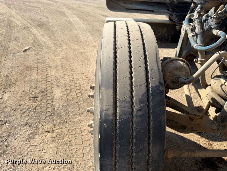 image for item FK3404 2019 Western Star 4900 semi truck