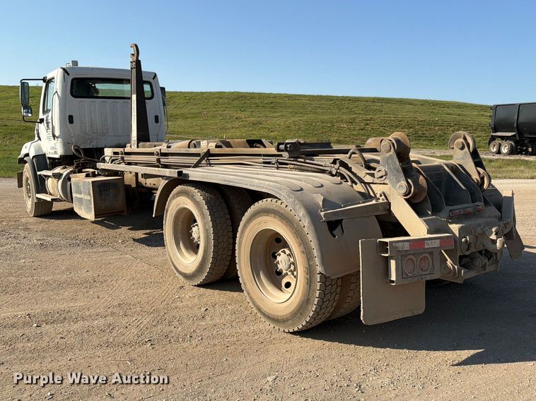 image for item FK3405 2015 Freightliner 114SD hook lift truck