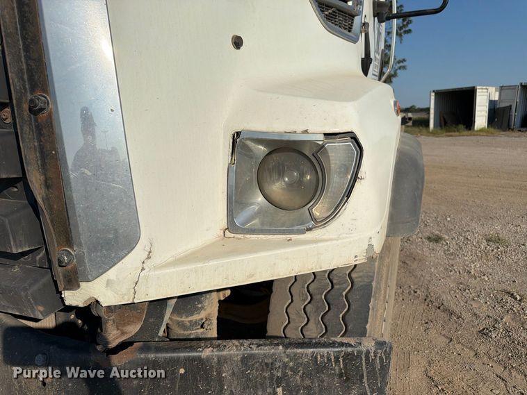 image for item FK3405 2015 Freightliner 114SD hook lift truck