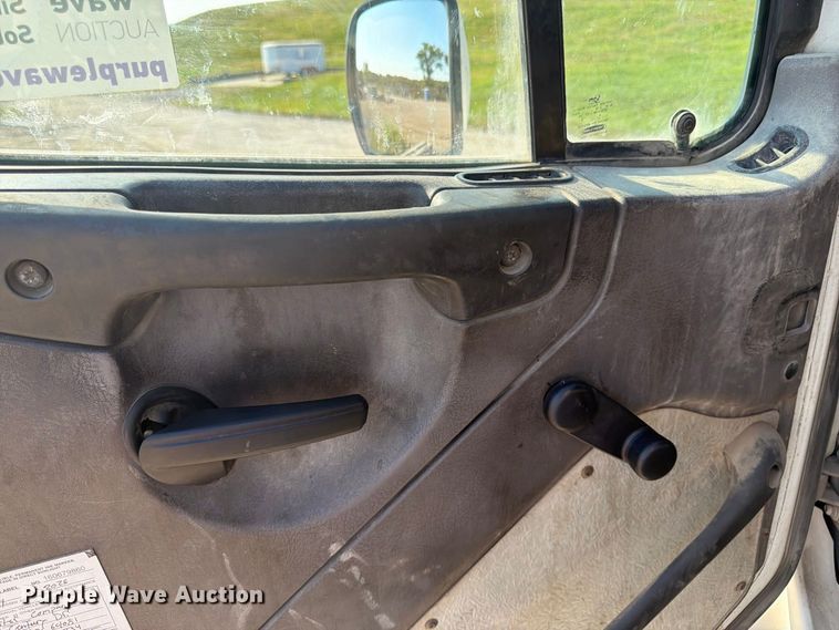 image for item FK3405 2015 Freightliner 114SD hook lift truck