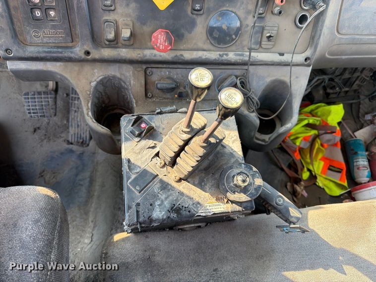 image for item FK3405 2015 Freightliner 114SD hook lift truck