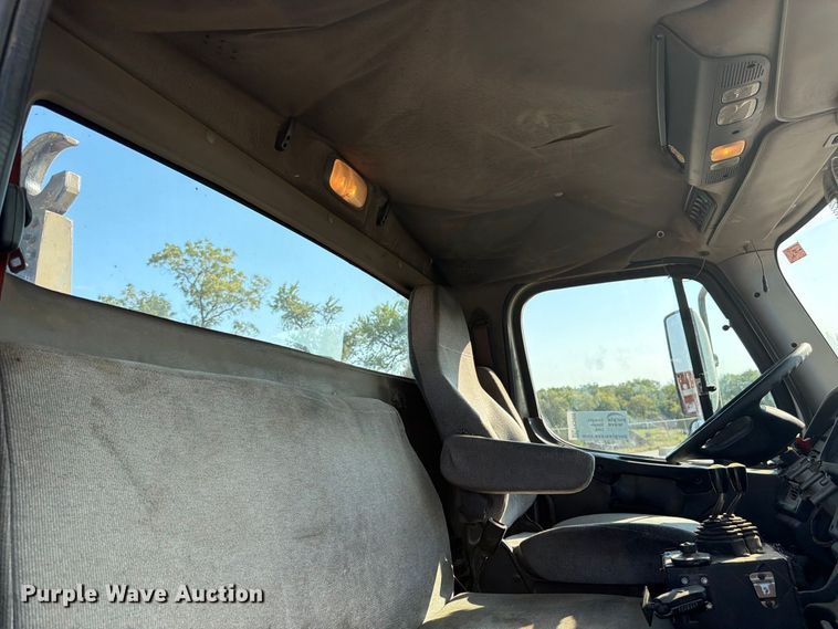 image for item FK3405 2015 Freightliner 114SD hook lift truck