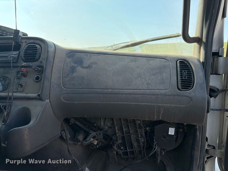 image for item FK3405 2015 Freightliner 114SD hook lift truck