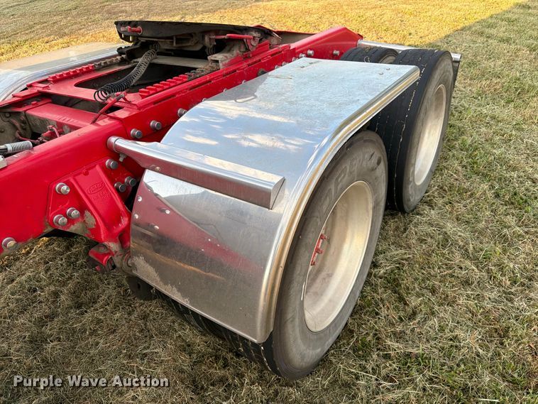 image for item FK3664 2002 Peterbilt 379 semi truck