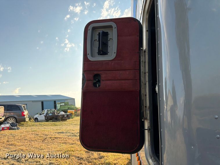 image for item FK3664 2002 Peterbilt 379 semi truck