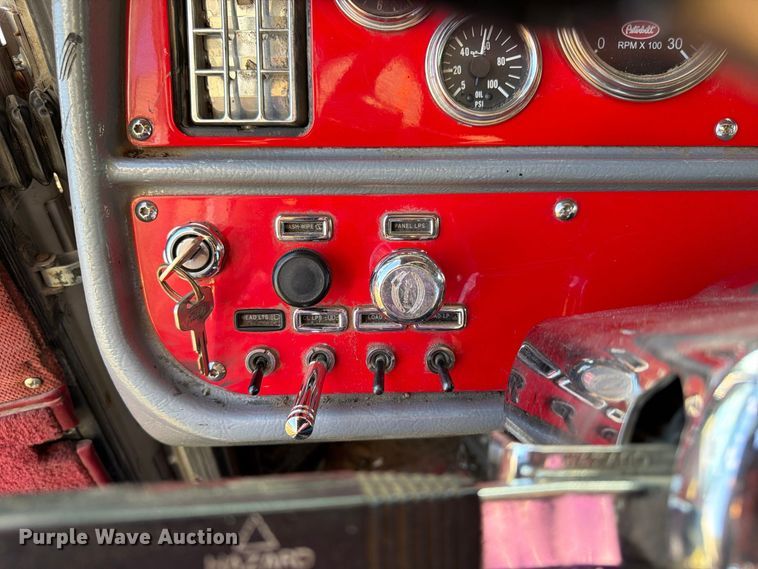 image for item FK3664 2002 Peterbilt 379 semi truck