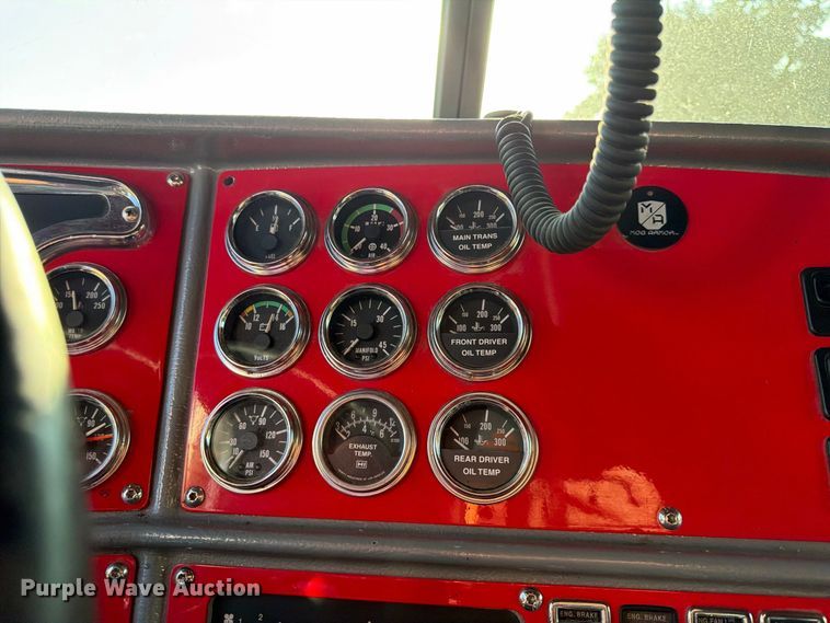 image for item FK3664 2002 Peterbilt 379 semi truck