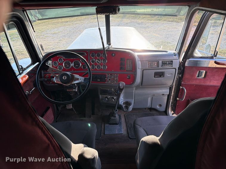 image for item FK3664 2002 Peterbilt 379 semi truck