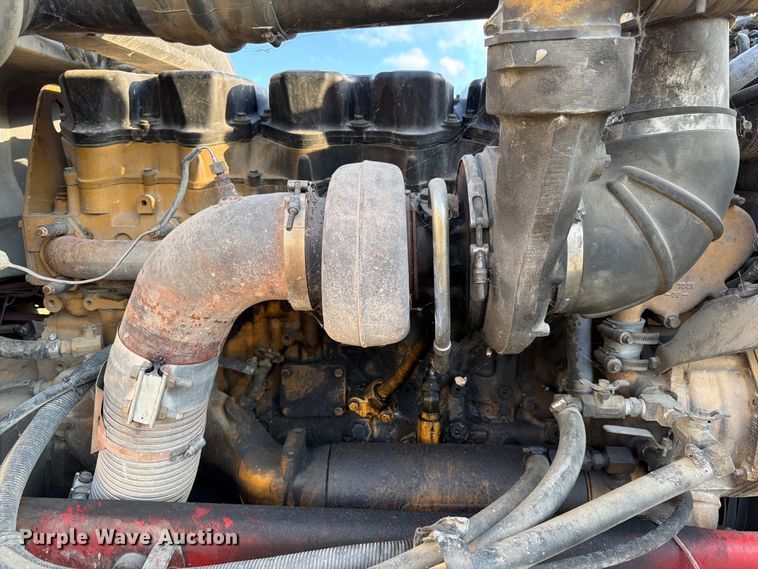 image for item FK3664 2002 Peterbilt 379 semi truck