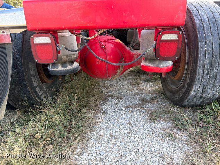 image for item FK3664 2002 Peterbilt 379 semi truck