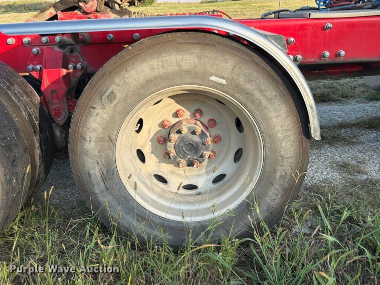 image for item FK3664 2002 Peterbilt 379 semi truck