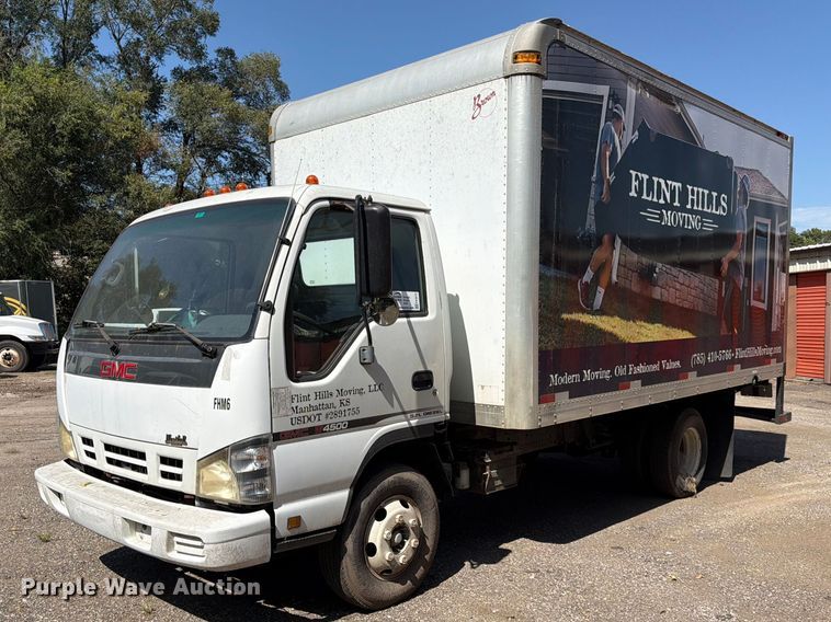 2006 GMC W4 box truck