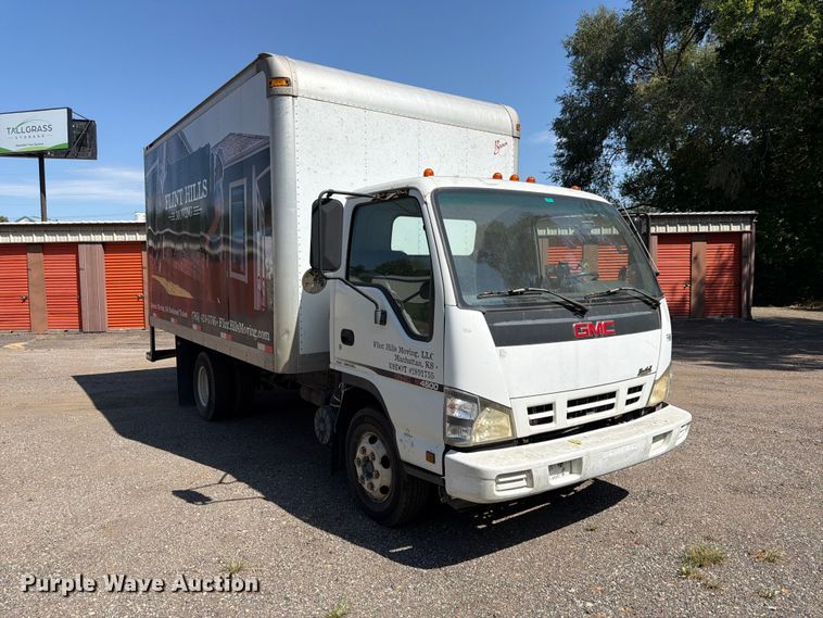 image for item FK3672 2006 GMC W4 box truck