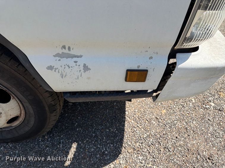 image for item FK3672 2006 GMC W4 box truck