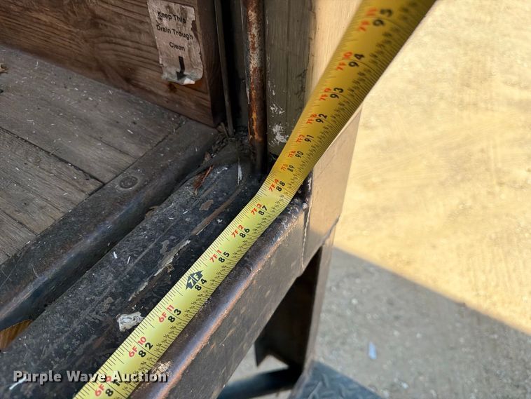 image for item FK3672 2006 GMC W4 box truck