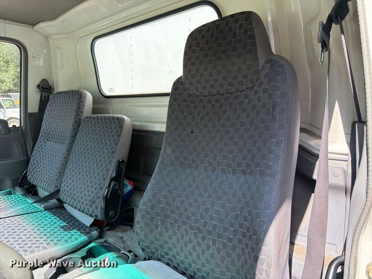 image for item FK3672 2006 GMC W4 box truck
