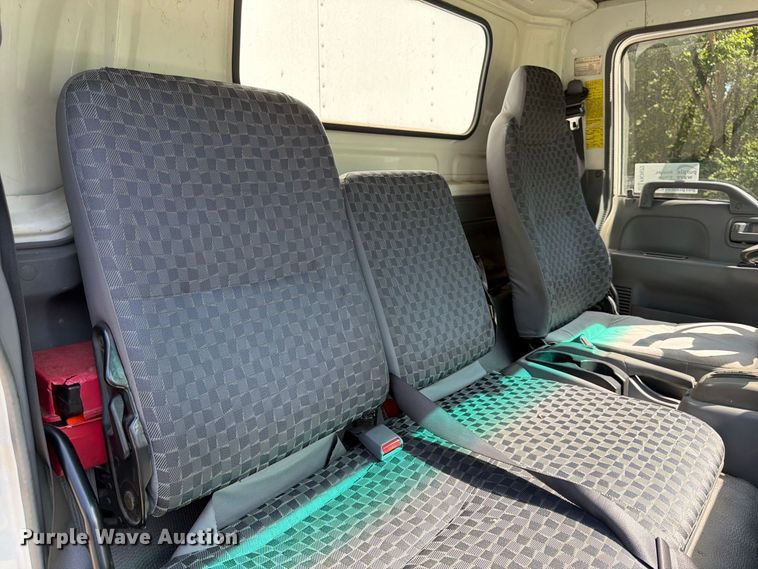 image for item FK3672 2006 GMC W4 box truck