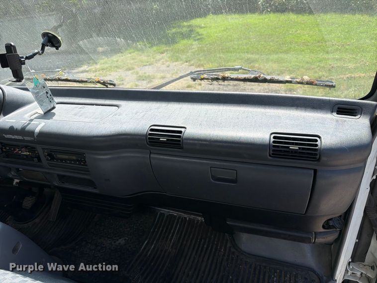 image for item FK3672 2006 GMC W4 box truck