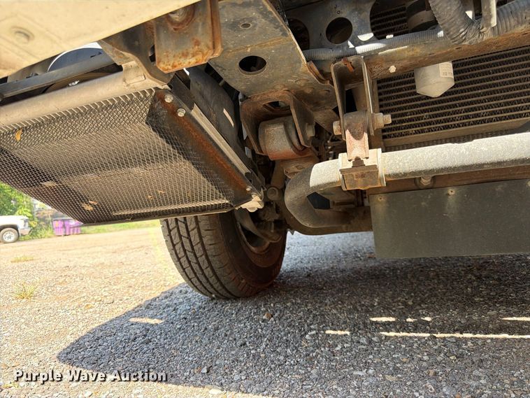 image for item FK3672 2006 GMC W4 box truck