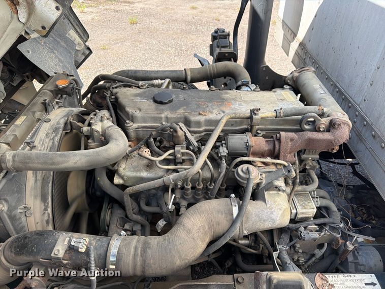 image for item FK3672 2006 GMC W4 box truck