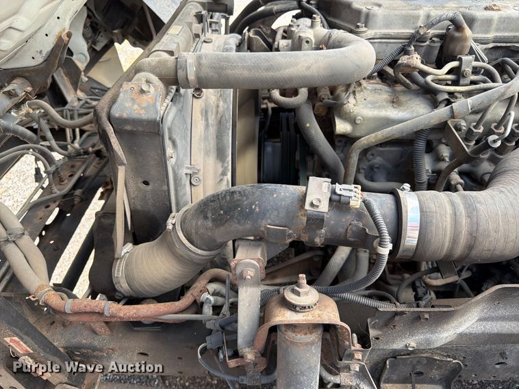 image for item FK3672 2006 GMC W4 box truck