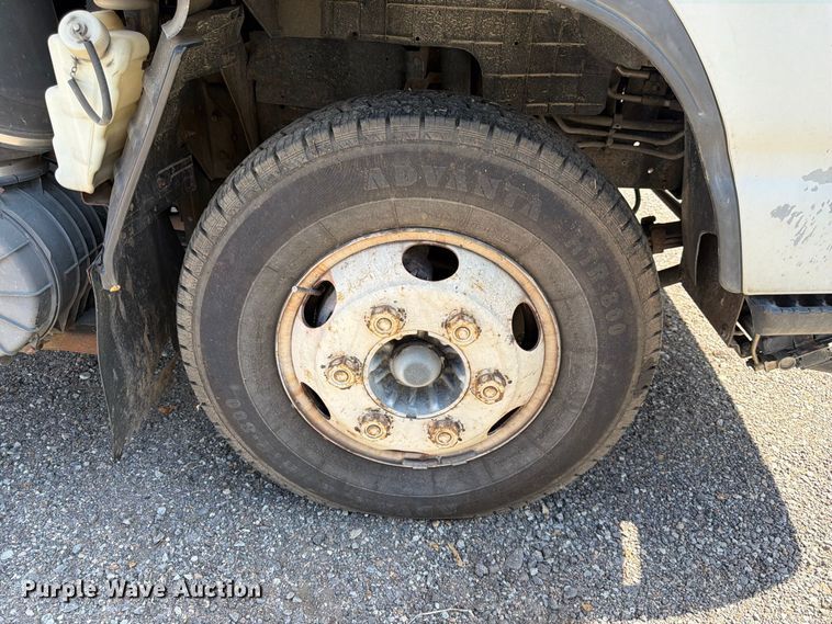 image for item FK3672 2006 GMC W4 box truck